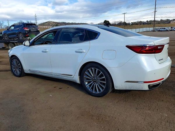 2017 KIA CADENZA