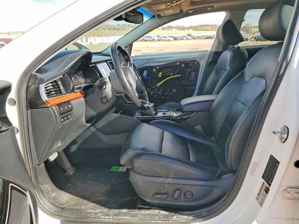 2017 KIA CADENZA