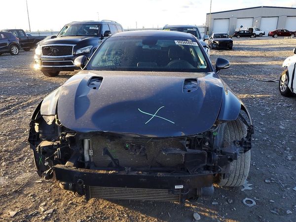 2019 KIA STINGER