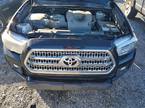 2017 TOYOTA TACOMA