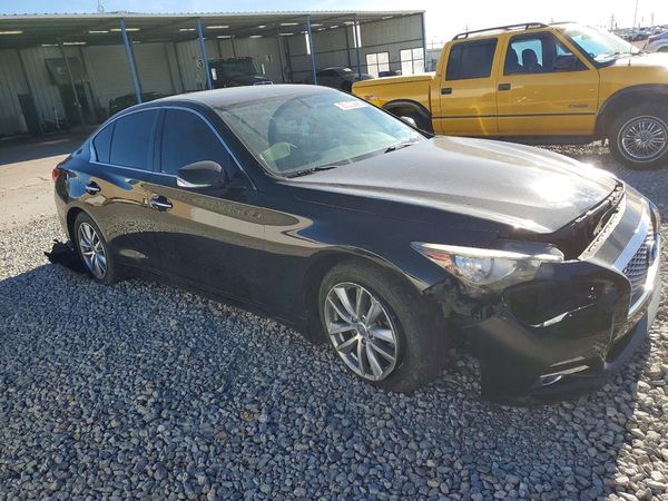 2015 INFINITI Q50