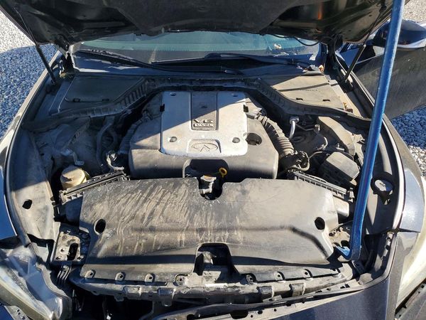 2015 INFINITI Q50