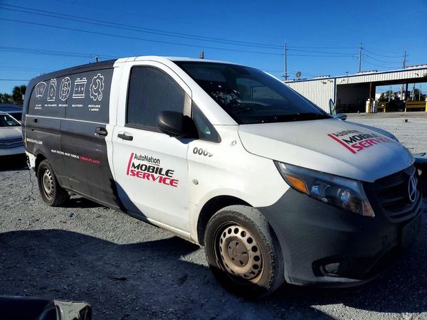 2019 MERCEDES-BENZ METRIS