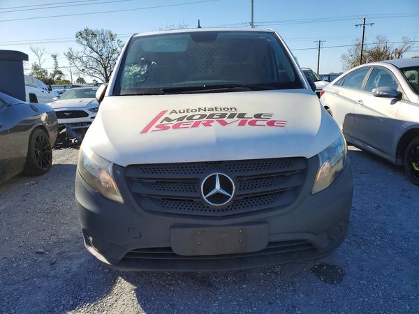 2019 MERCEDES-BENZ METRIS