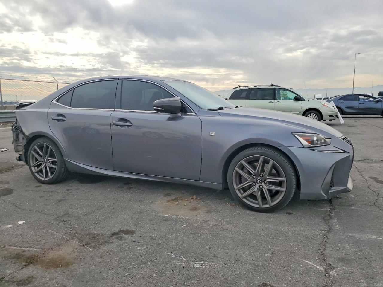 2017 LEXUS IS 200t