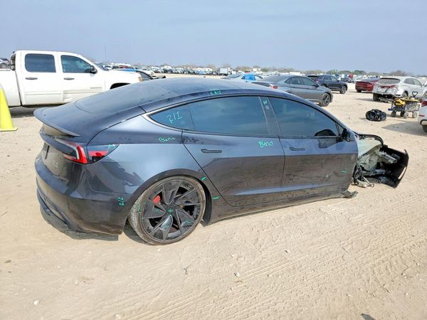 2024 TESLA MODEL 3