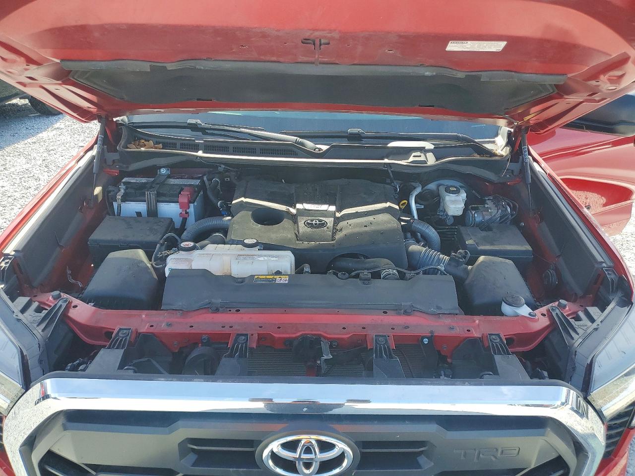 2024 TOYOTA TUNDRA SR5