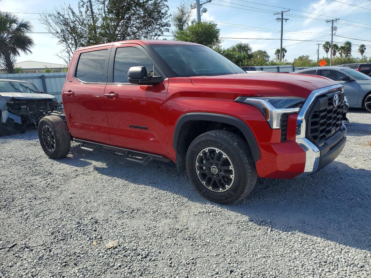 2024 TOYOTA TUNDRA SR5