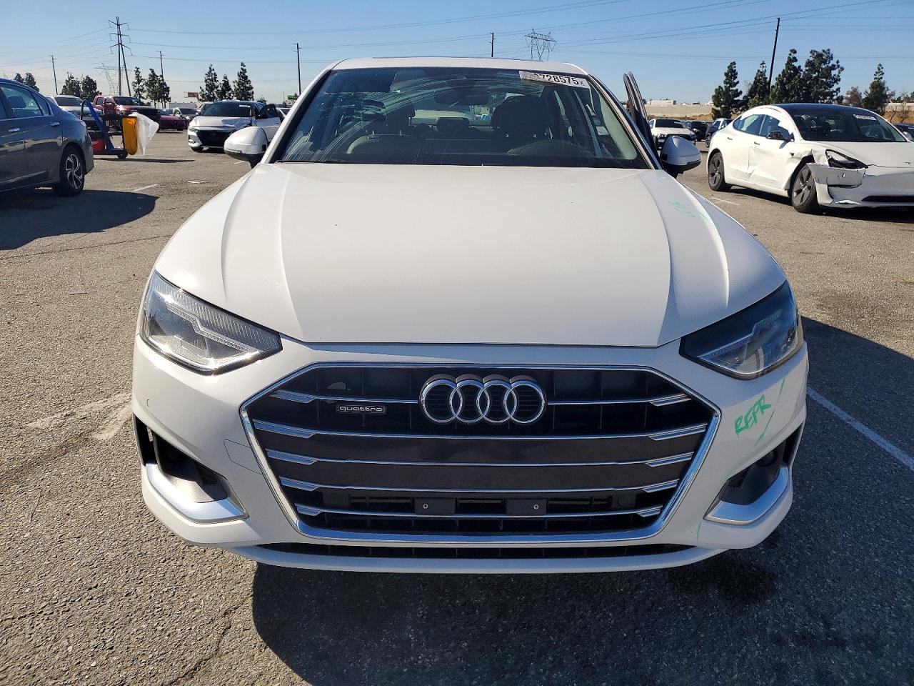 2022 AUDI A4 quattro Premium