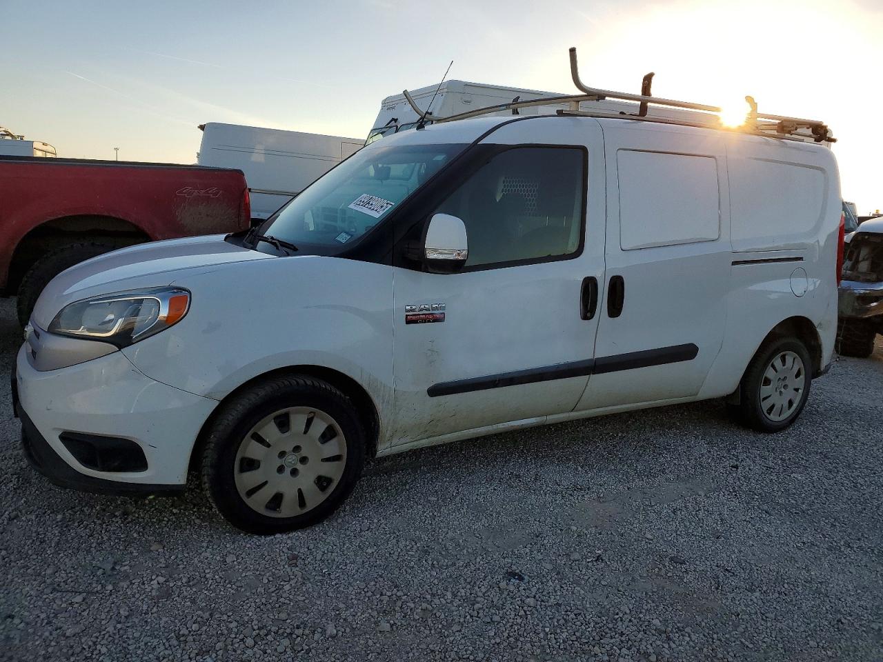 2018 RAM PROMASTER CITY SLT — Front 3/4
