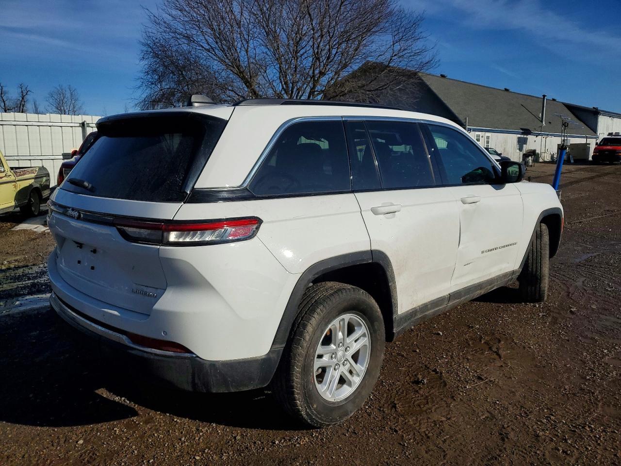 2025 JEEP GRAND CHEROKEE Laredo, Altitude