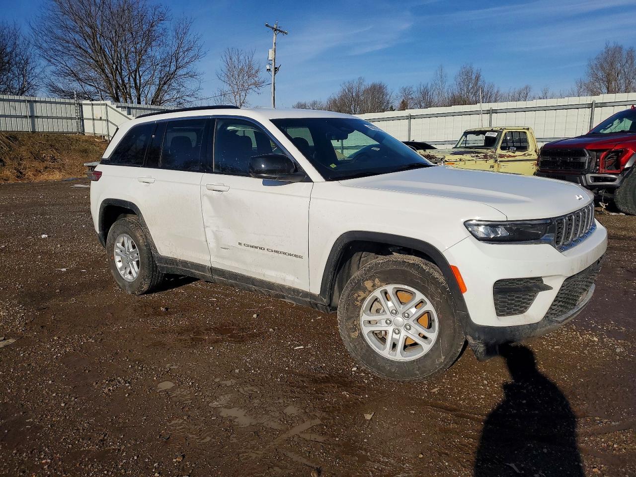 2025 JEEP GRAND CHEROKEE Laredo, Altitude
