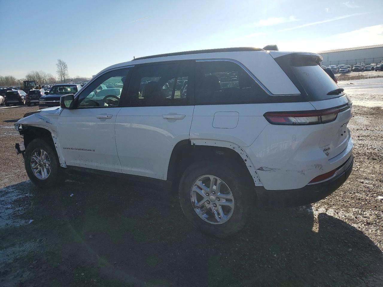 2025 JEEP GRAND CHEROKEE Laredo, Altitude