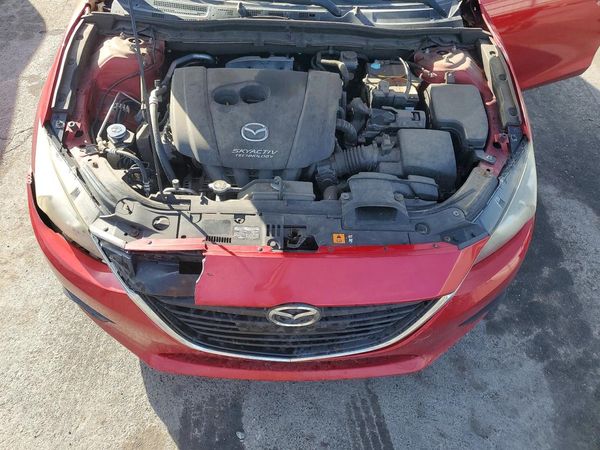 2015 MAZDA 3 SV/Base