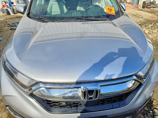 2018 HONDA CRV TOURING — Engine bay