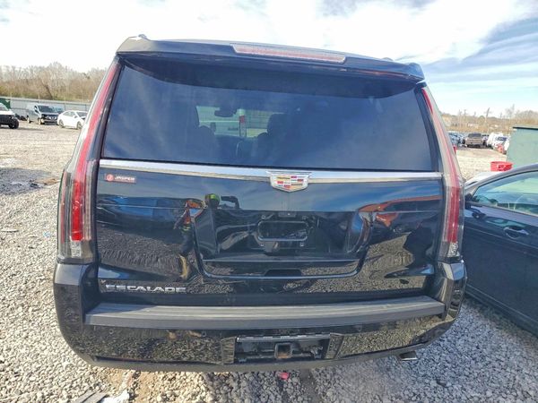 2018 CADILLAC ESCALADE