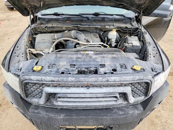 2014 RAM 1500 SLT CREW CAB 4X4