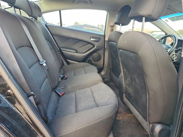 2016 KIA FORTE GL (Middle-Low Grade)