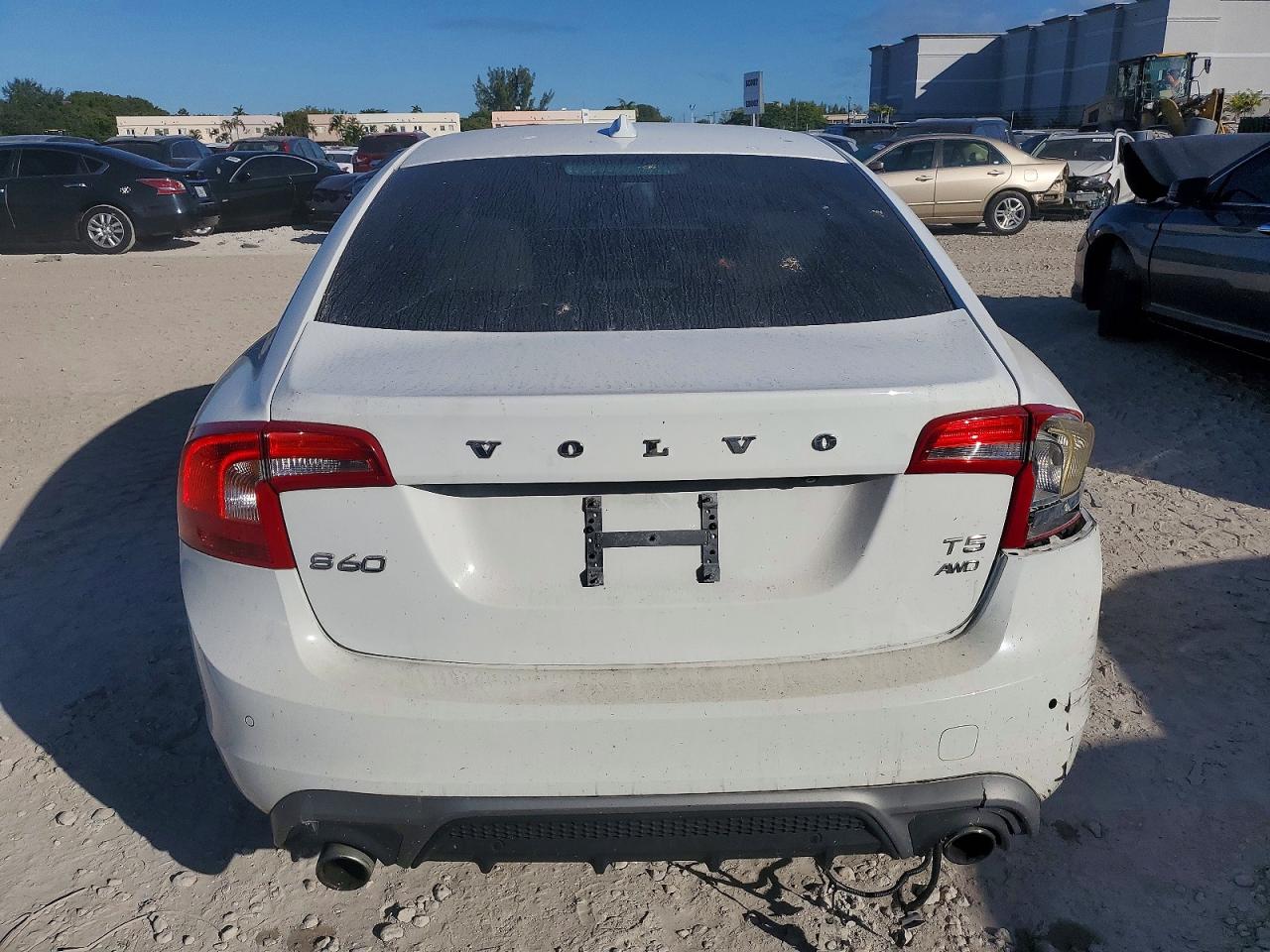 2017 VOLVO S60 Dynamic